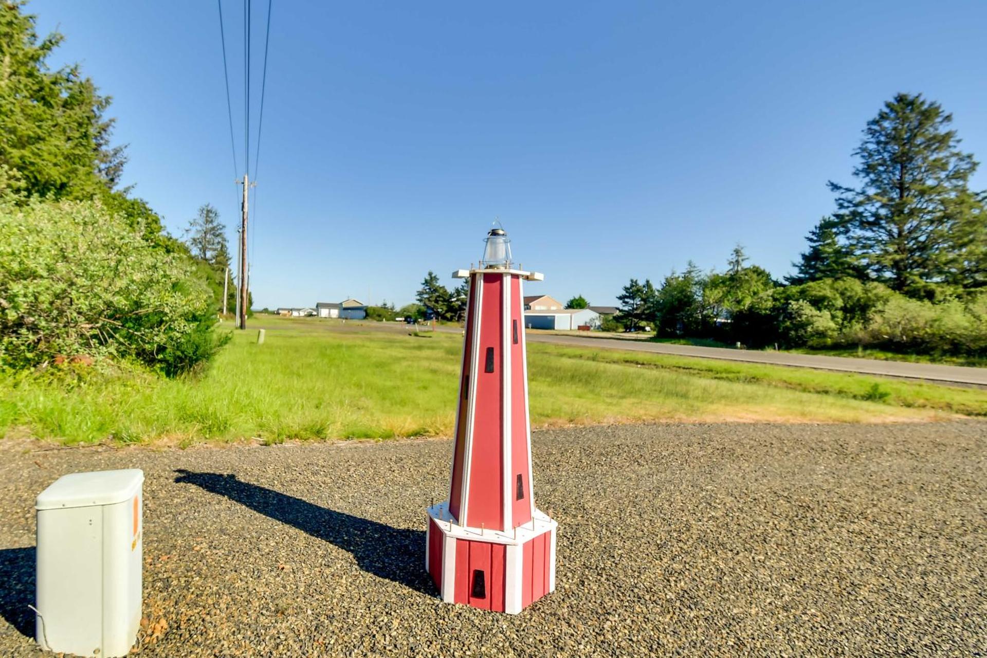 Ocean Shores Retreat with Porch and Canal Views!
