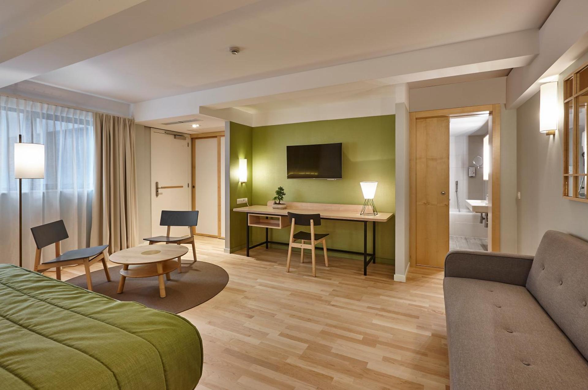 Photo of the whole room