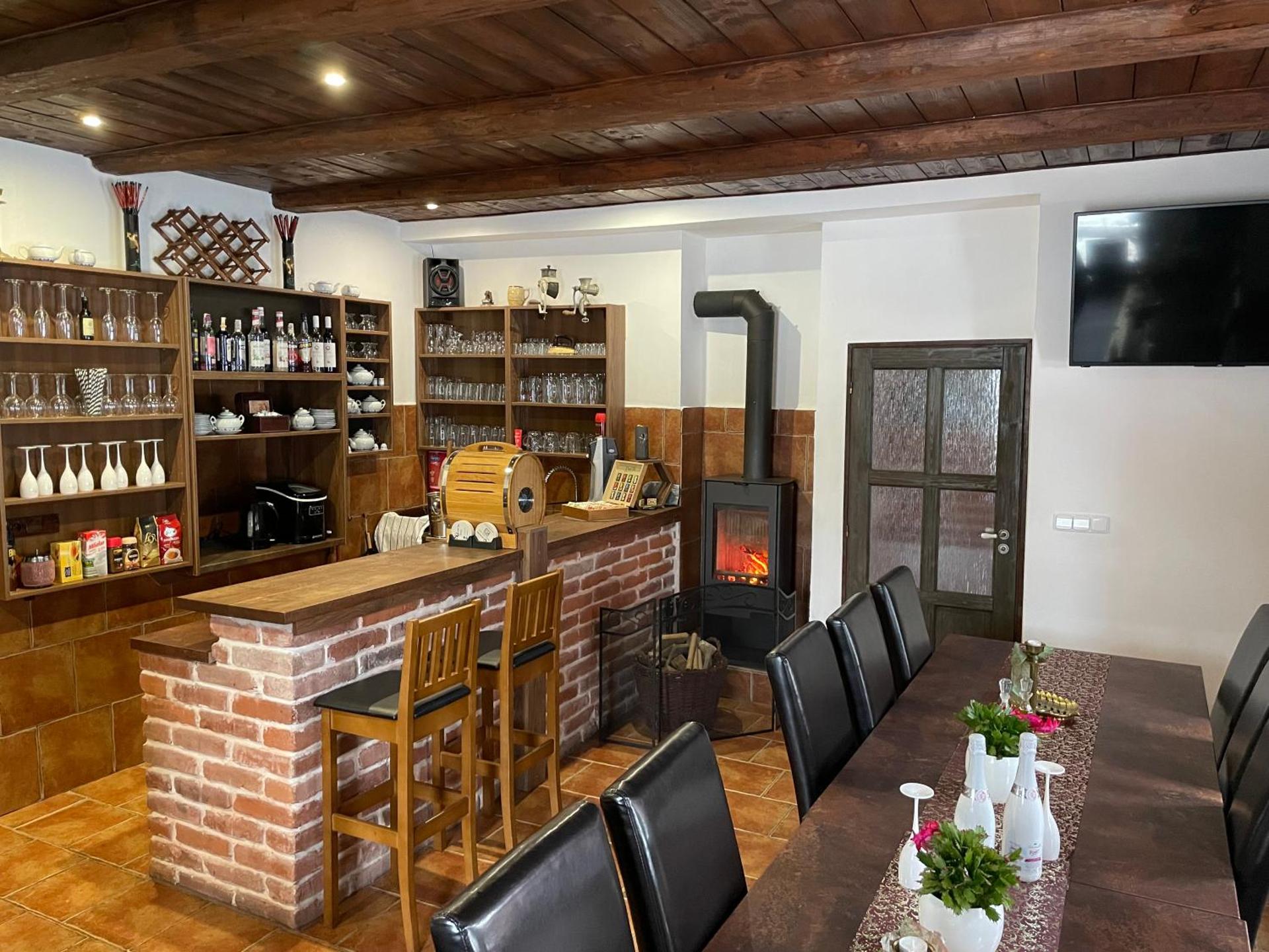 Communal lounge/ TV room