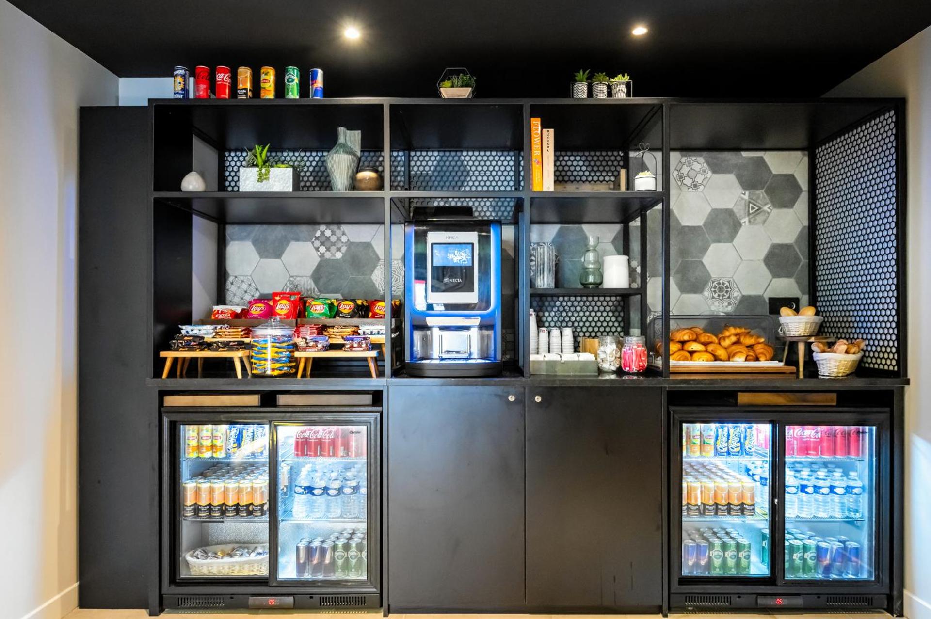 Coffee/tea facilities