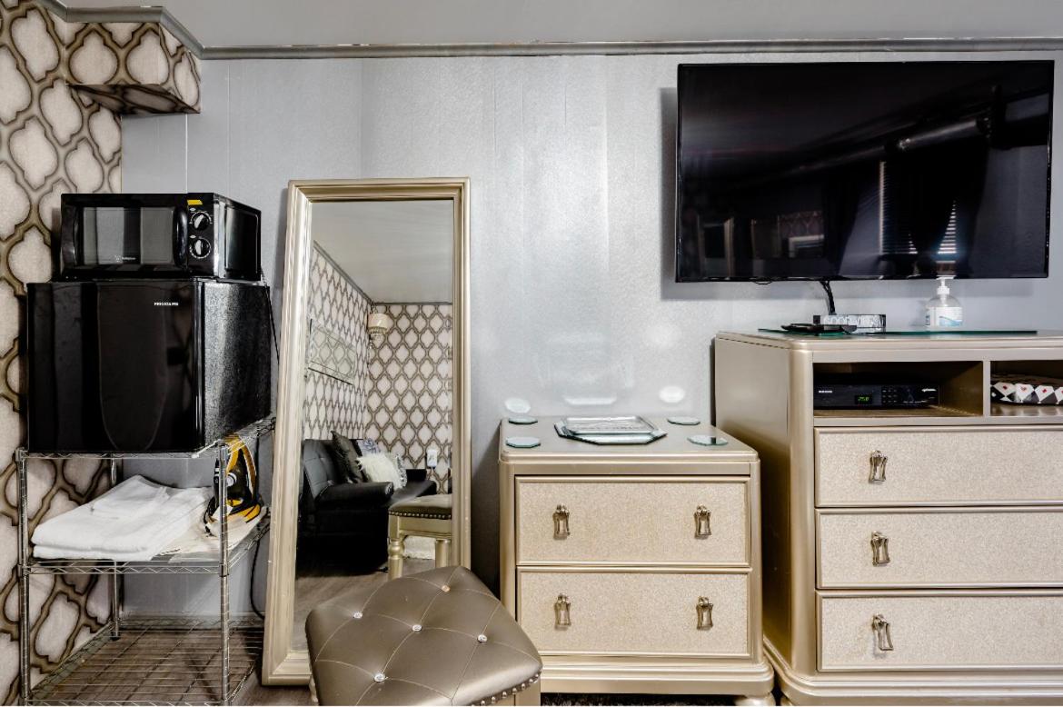 Nice Cozy Room By Empire City Casino And Cross County Mall