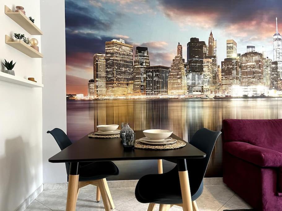 Jimmy's Pool Apartment