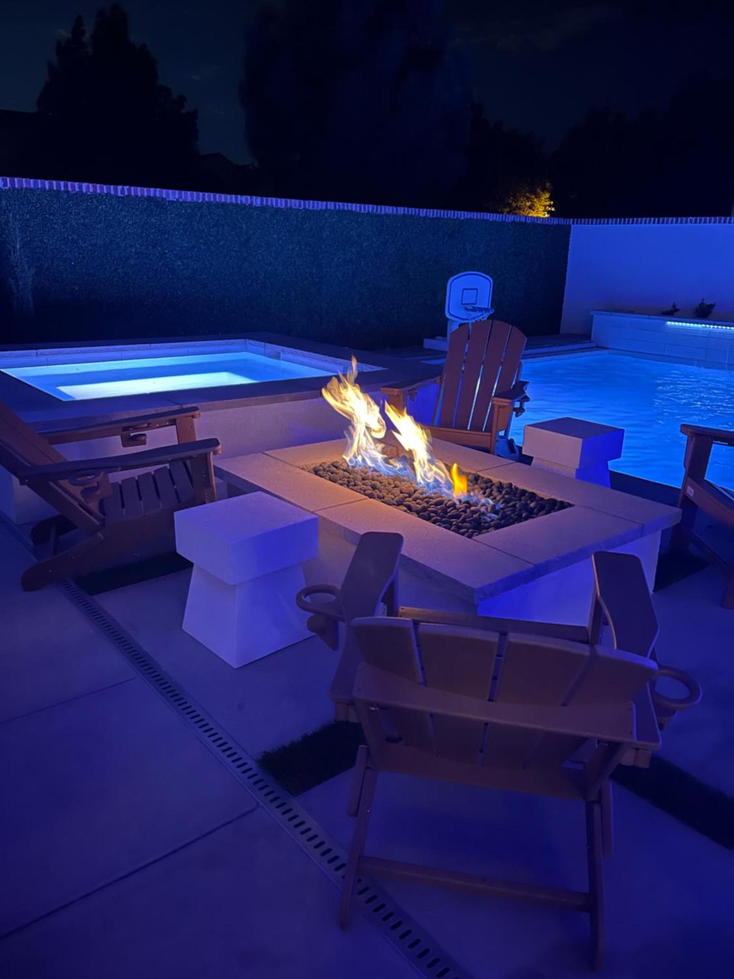 Casa Blanca luxury Villa Private pool sleeps 30!