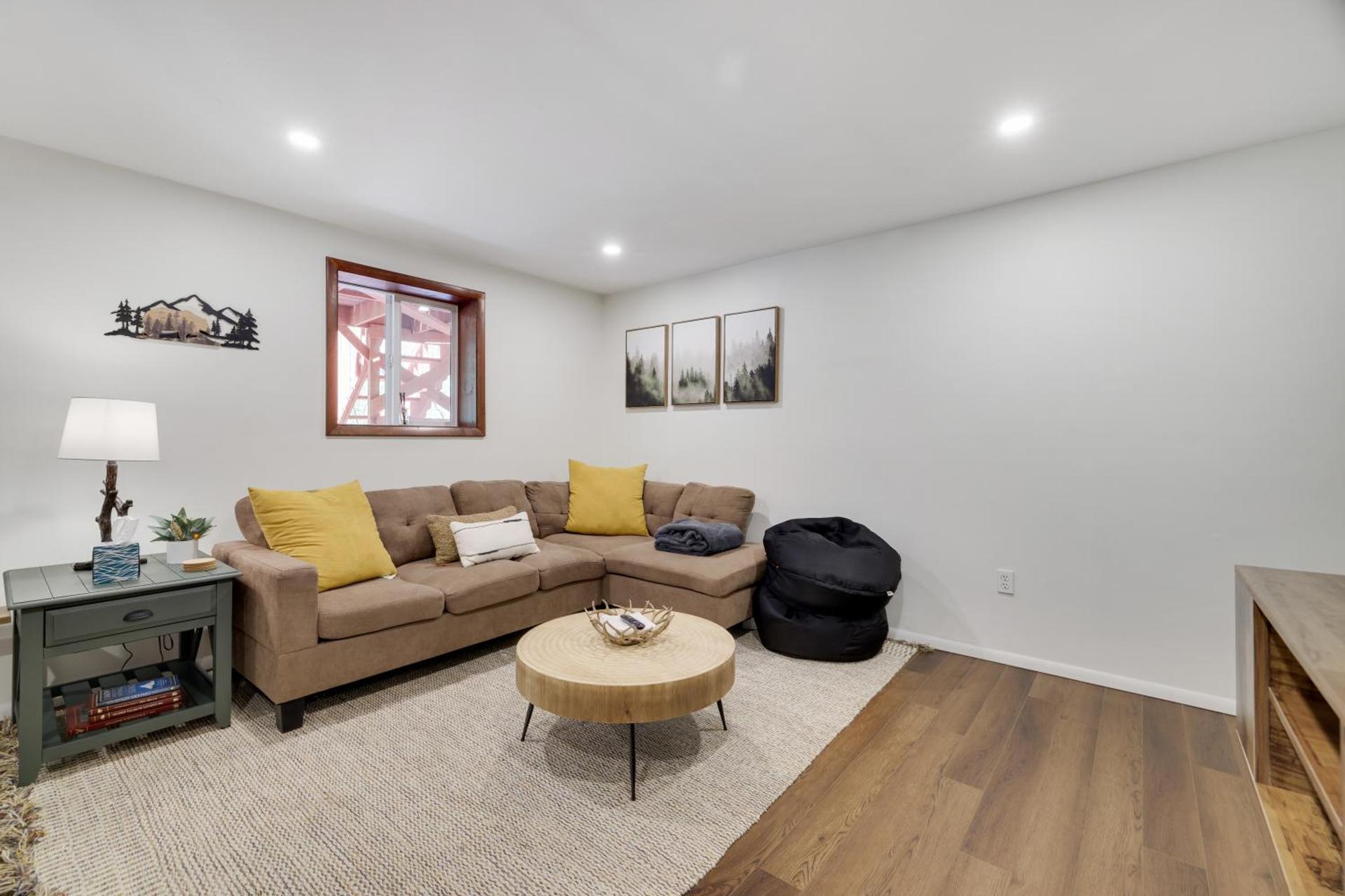 Camp Cedar:7 miles to Camelback, 5 to Kalahari!