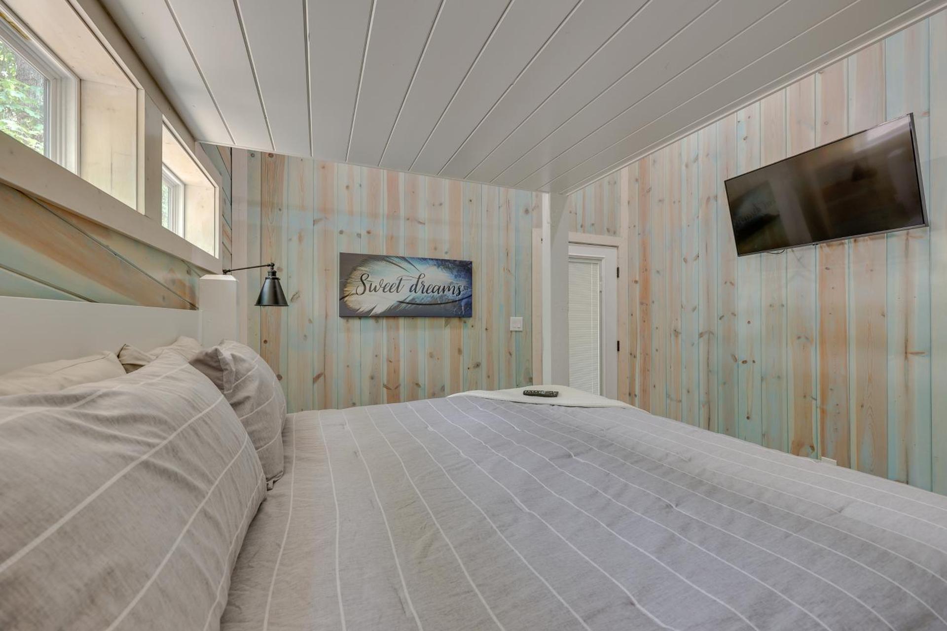 Playground and Pool Table Fun! Broken Bow Retreat