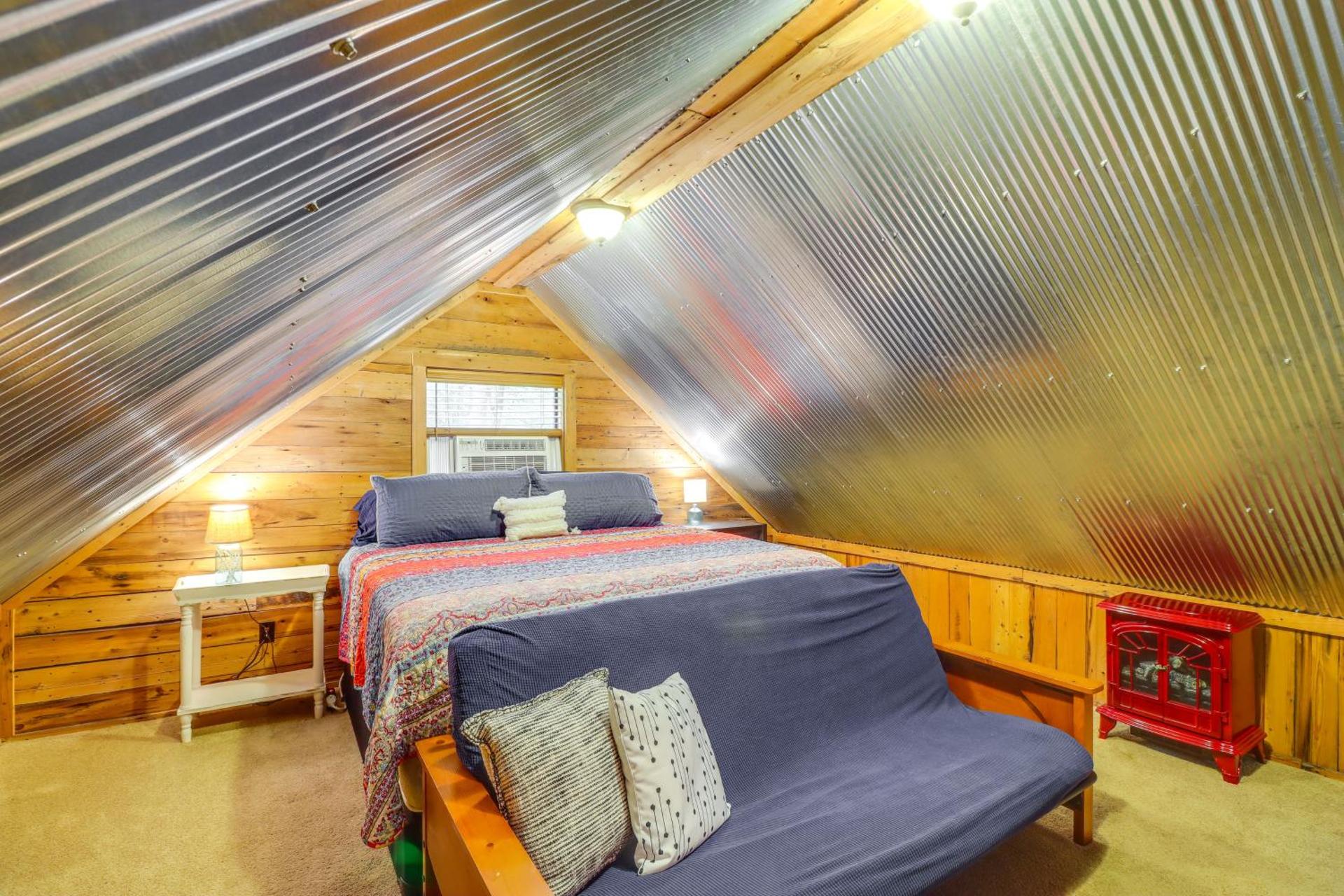 Rural Arkansas Vacation Rental with Wraparound Porch