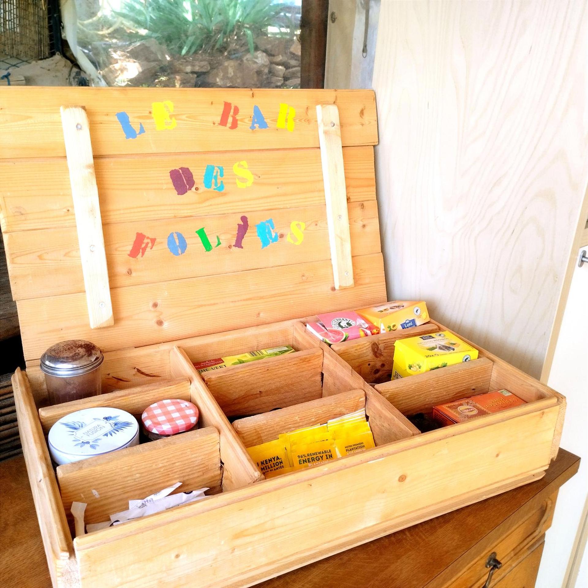 Arche de Noé atypique, bohème , nature, piscine chauffée de Pâques à Toussaint , spa , sauna , loisirs