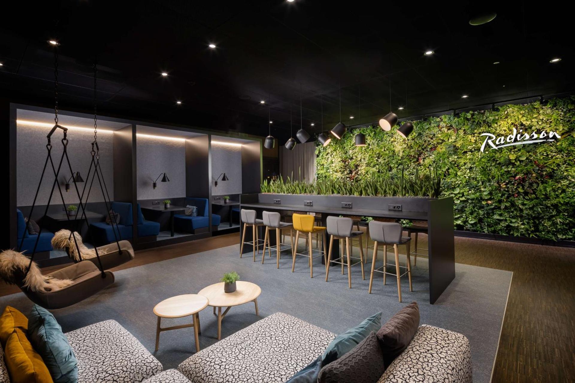 Communal lounge/ TV room