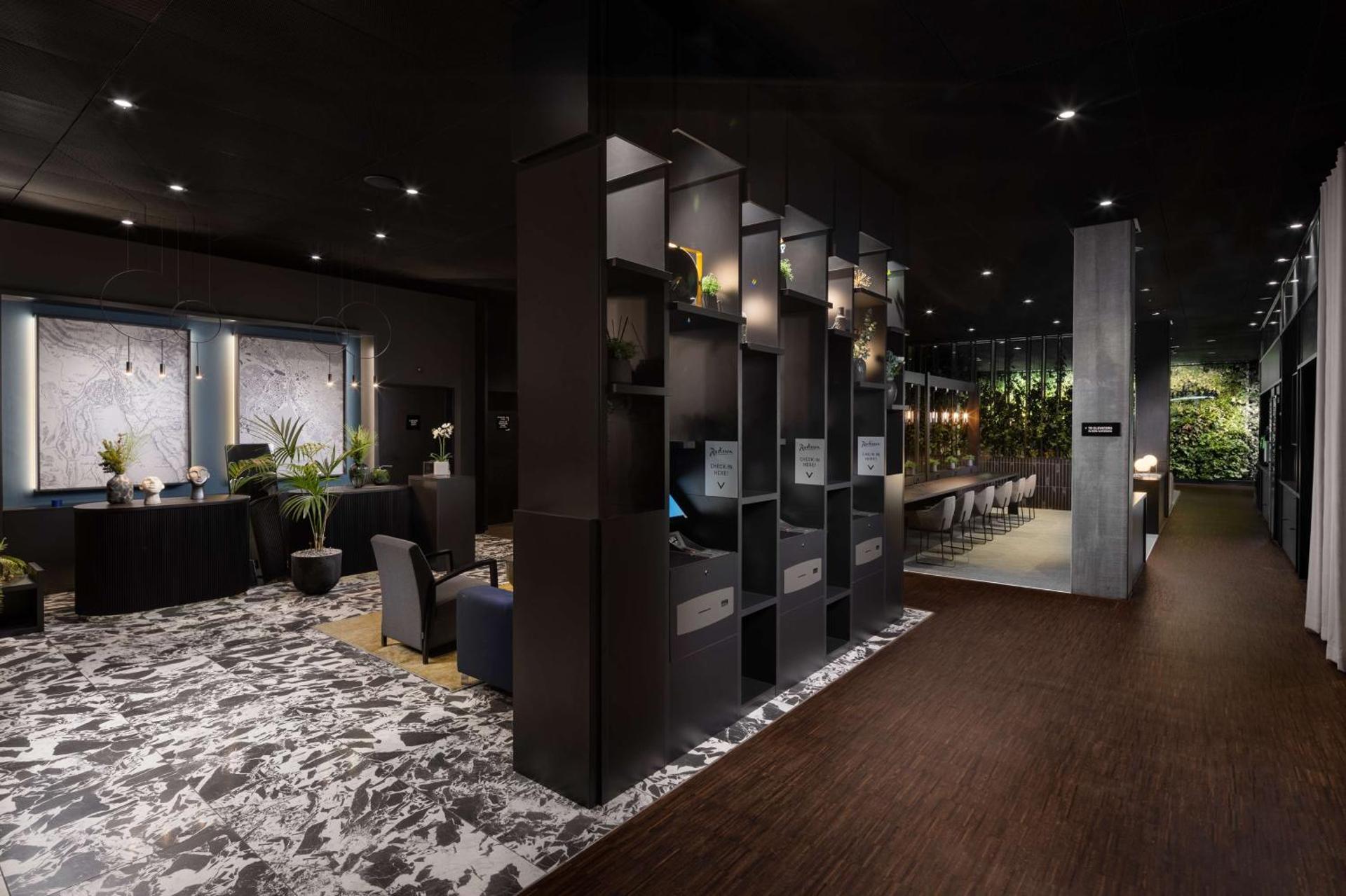 Communal lounge/ TV room