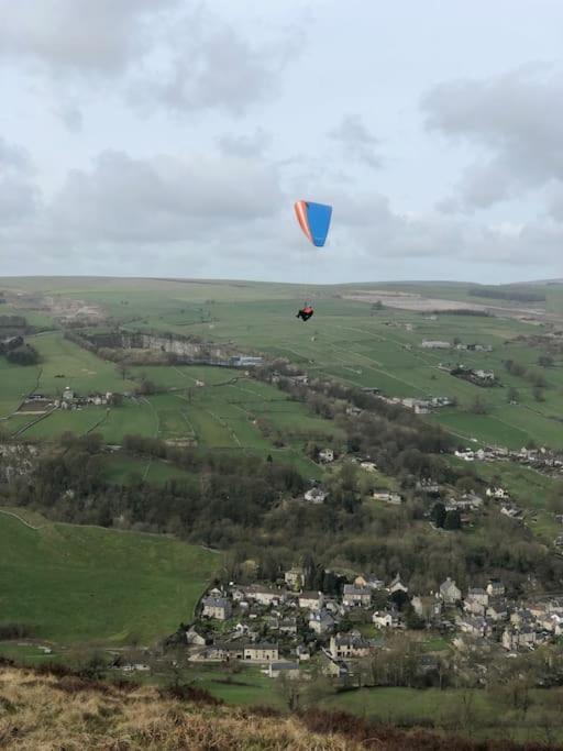 Happy Feet Cottage, Sleeps 6