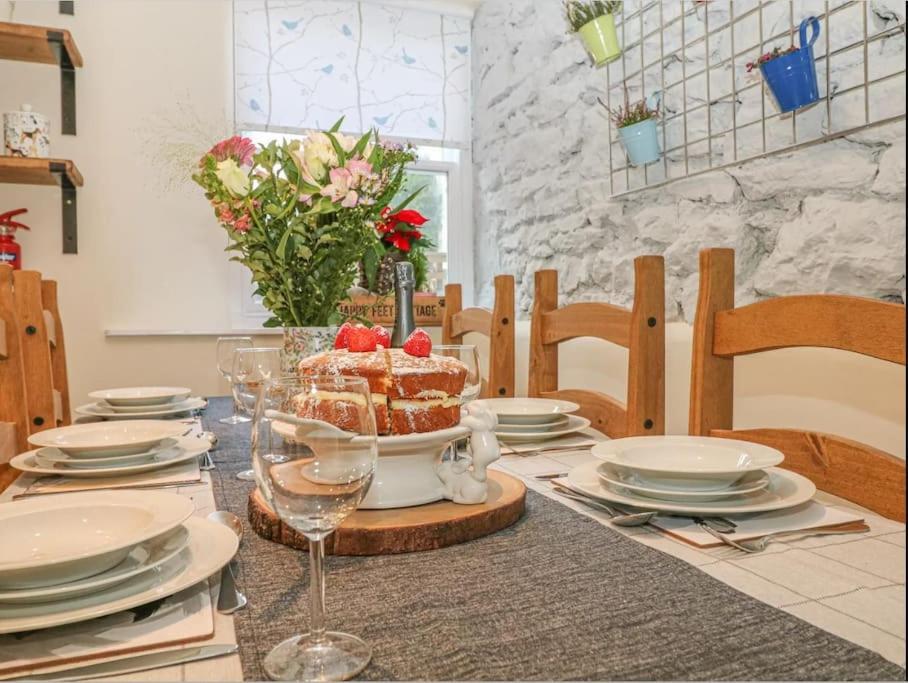 Happy Feet Cottage, Sleeps 6