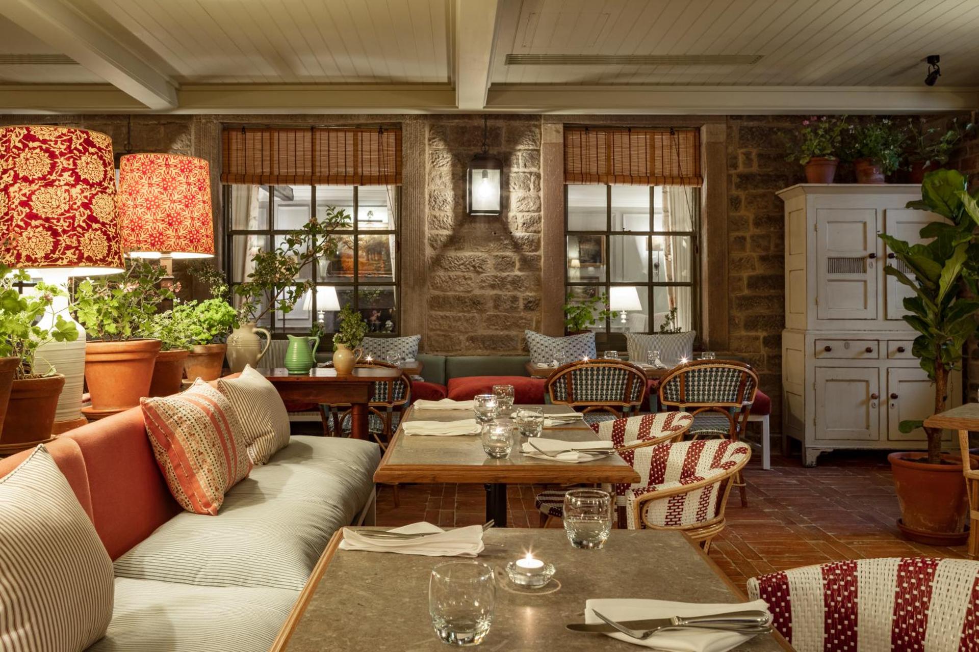 Restaurant/places to eat