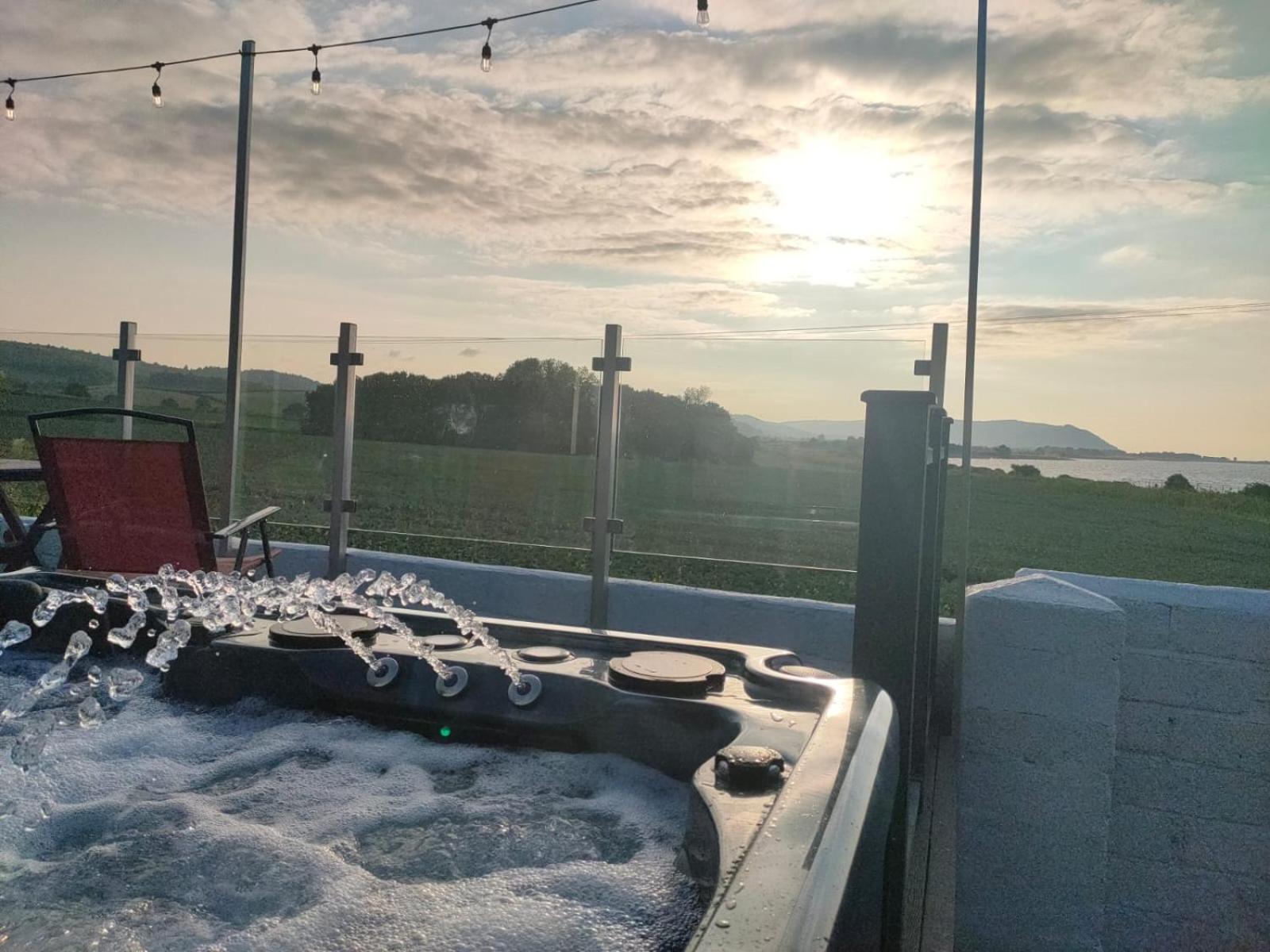 Blue Anchor House - Seaview, Hot Tub Apartments