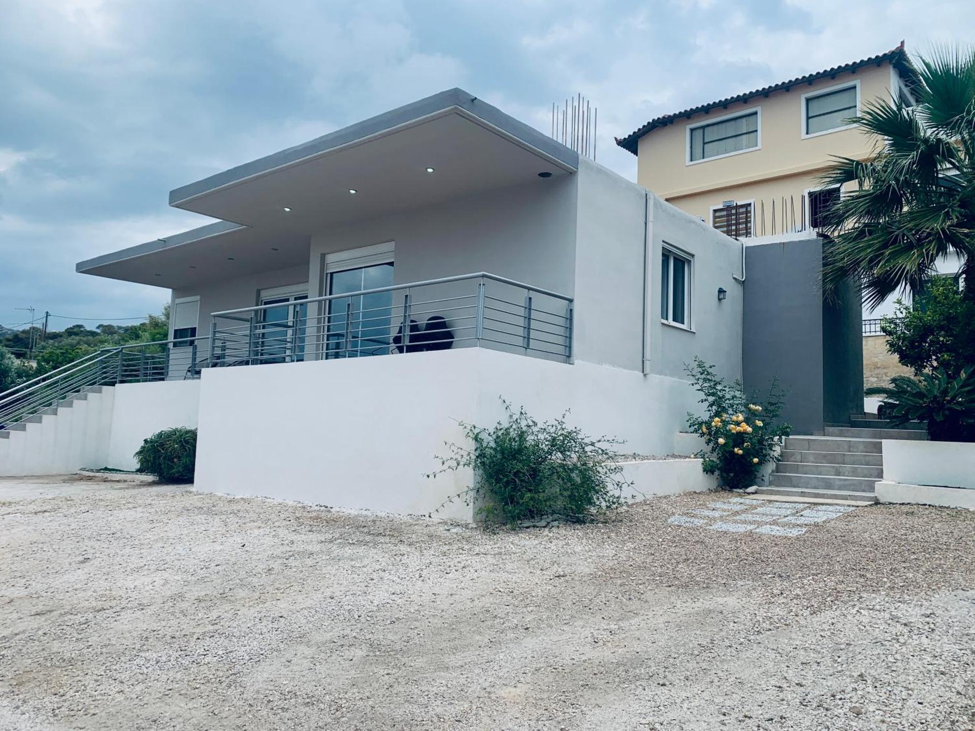 Thelfi Luxury studio in Attica - close to varkiza beach - Sea view