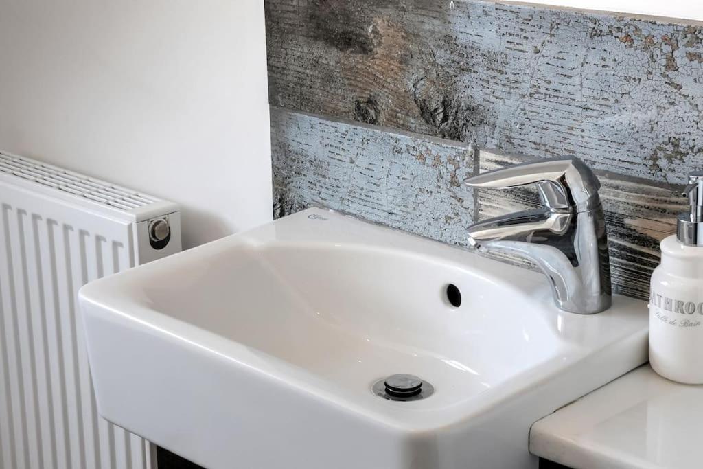 Queensgate Holiday Cottage Beverley with Parking