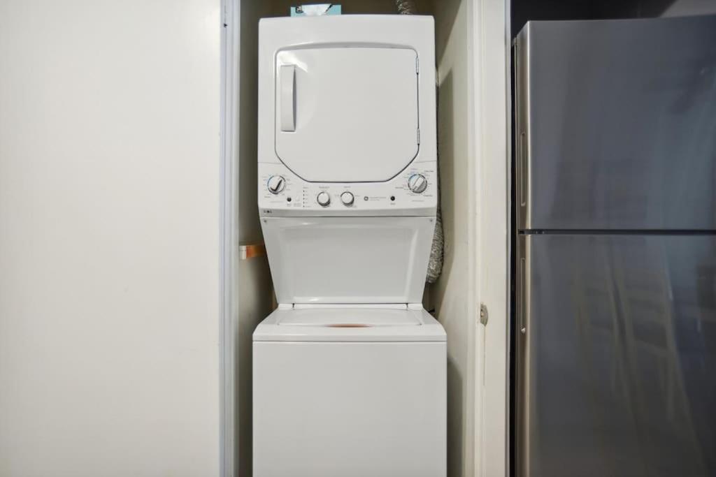 5 stars Peaceful Condo - 7 min walk to the beach