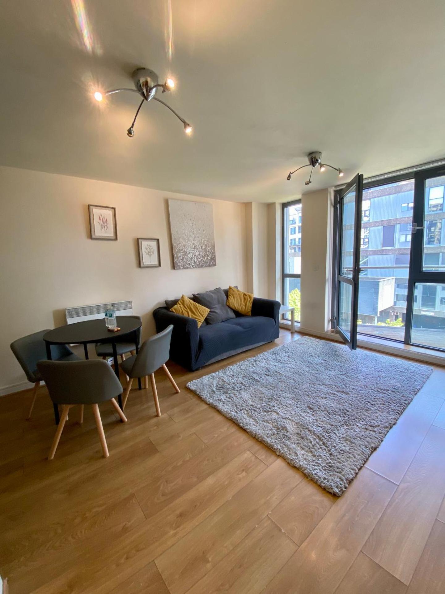 Holliday Street Apartments - One Bedroom - Stunning Balcony