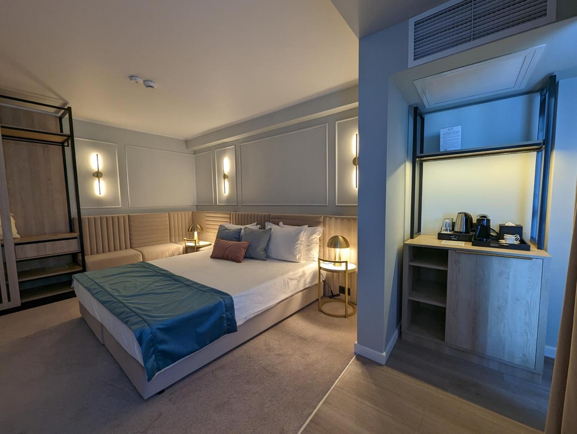 Bavaria Blu Hotel and Conference Centre