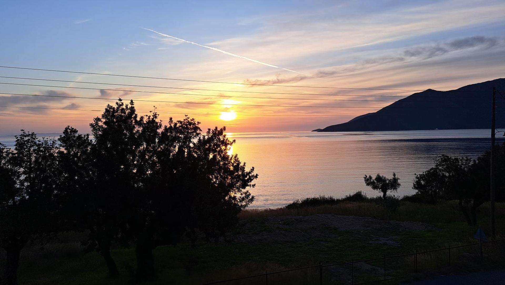 Light blue house 3 Apartments