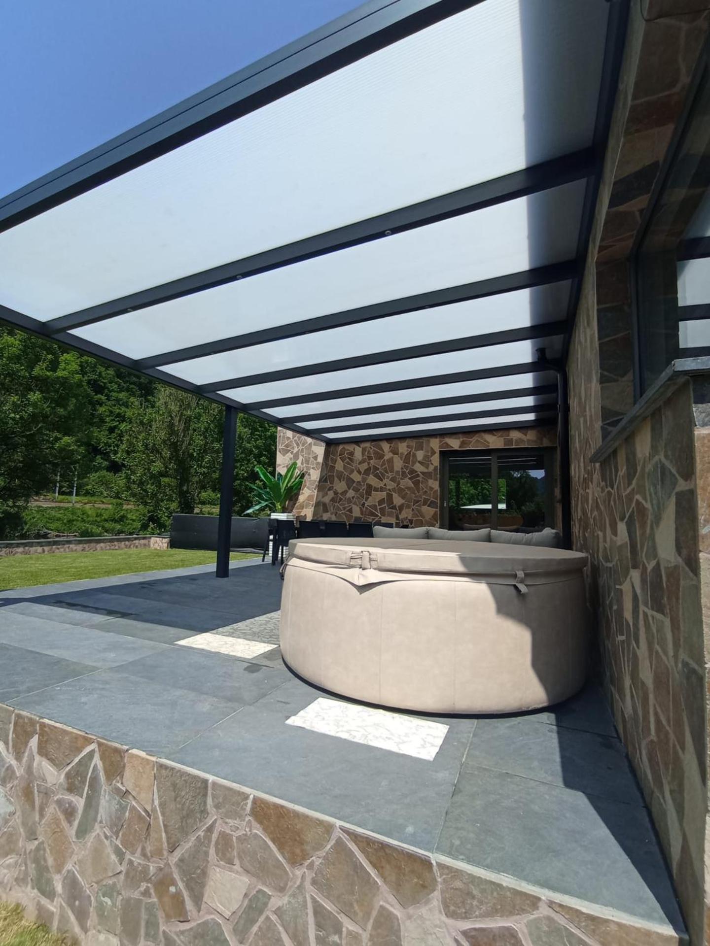 La Villa les pieds dans leau