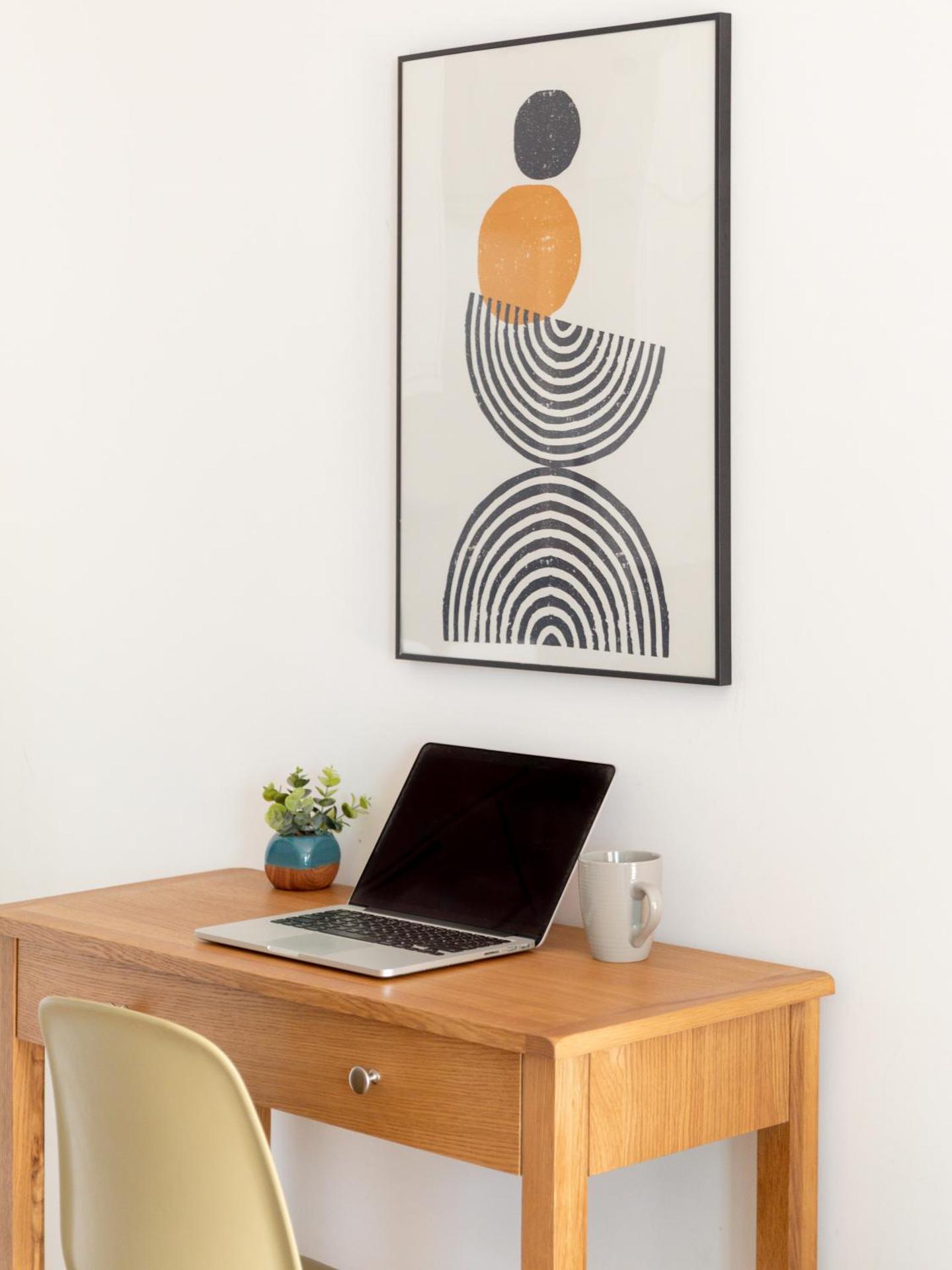 1 Bed Apartment - Redhill Central, Surrey, Gatwick #3