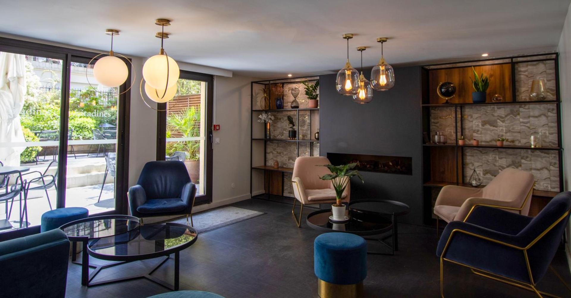 Communal lounge/ TV room