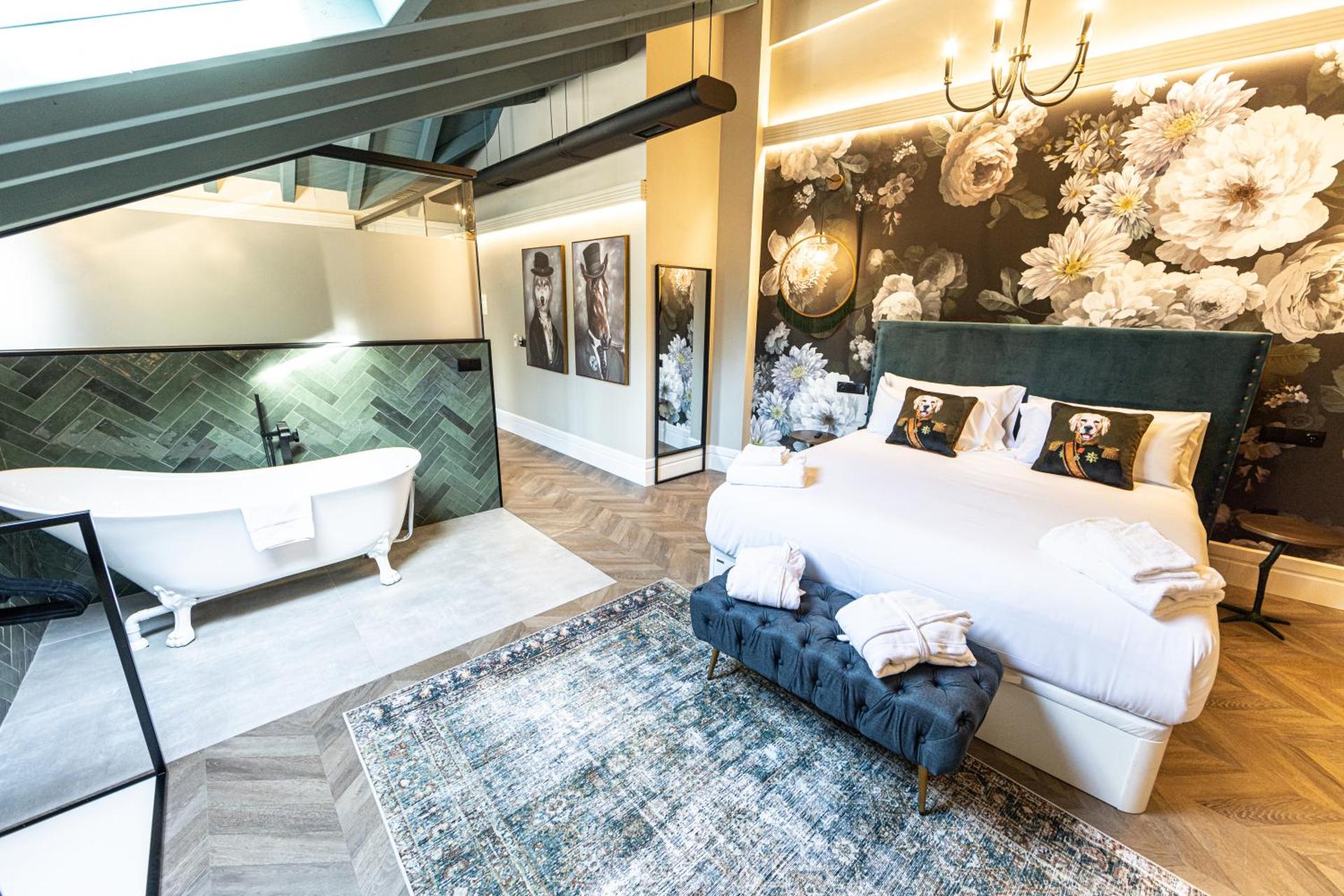 Photo of the whole room