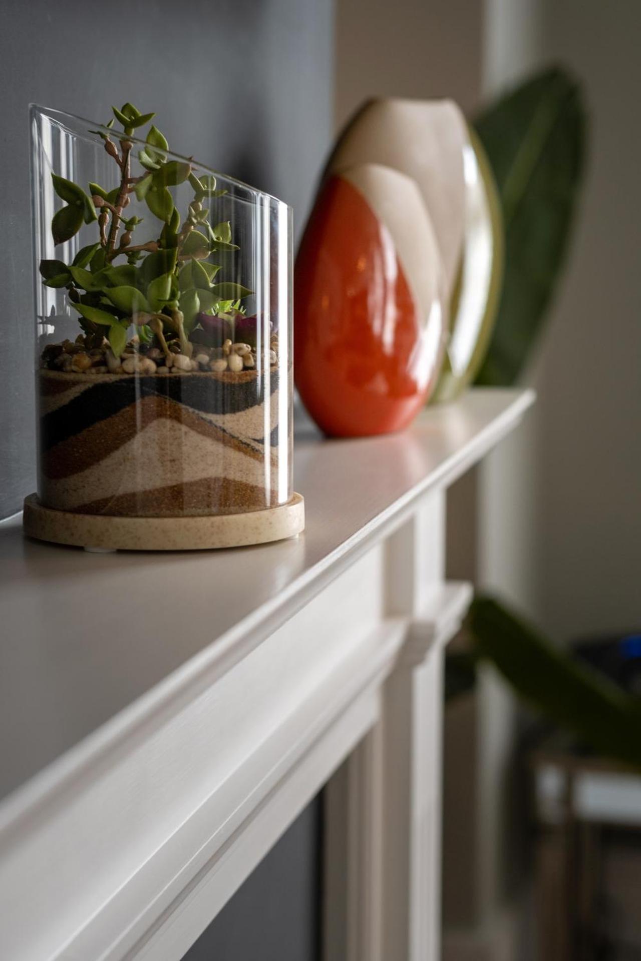 Stylish Central Apartment with Parking & Lift