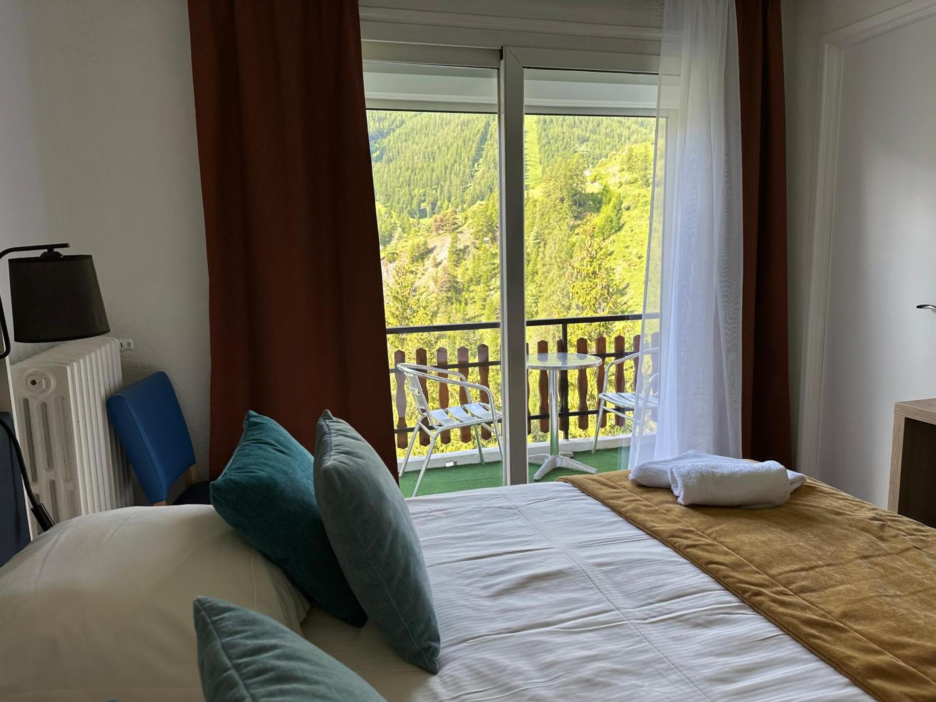 Triple Room Mountain Side