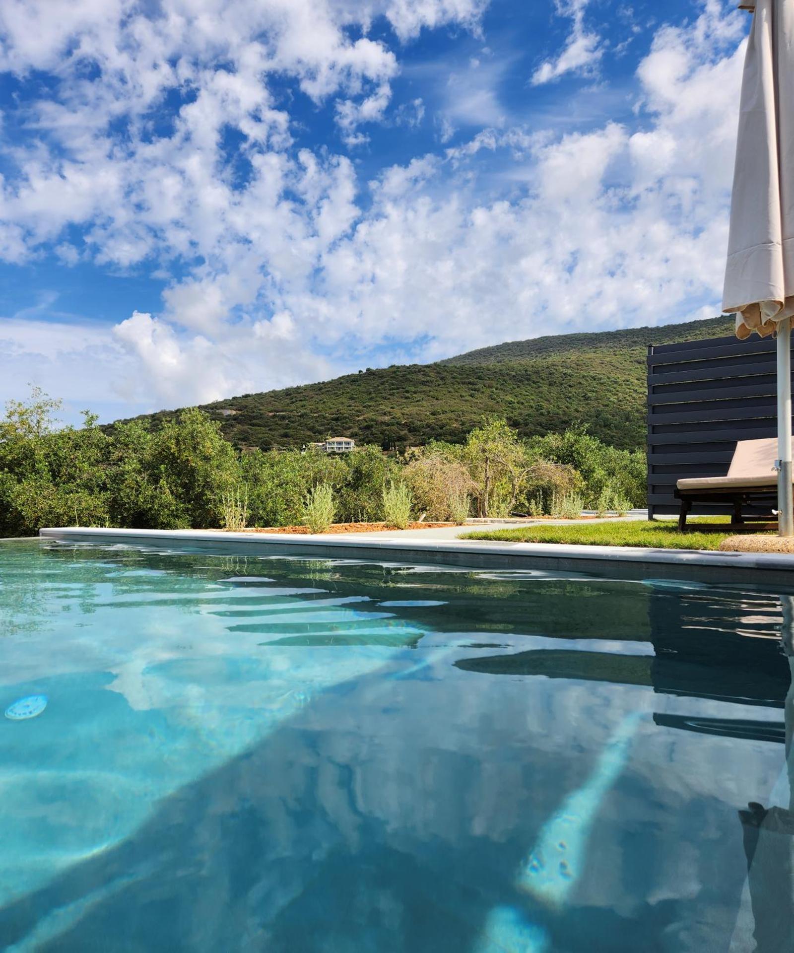 Elaionas Estate Perdika