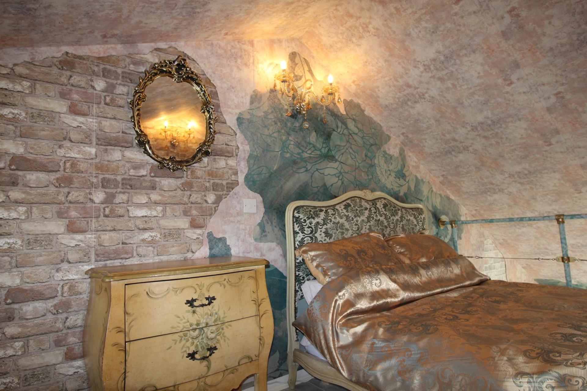 Unique, loft-style apartment with fantastic Brighton Marina views