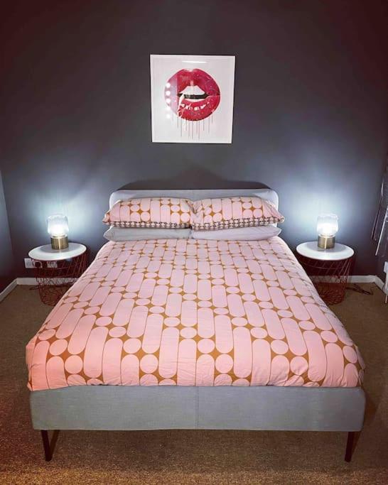 Chester/Handbridge sleeps 9 + Netflix