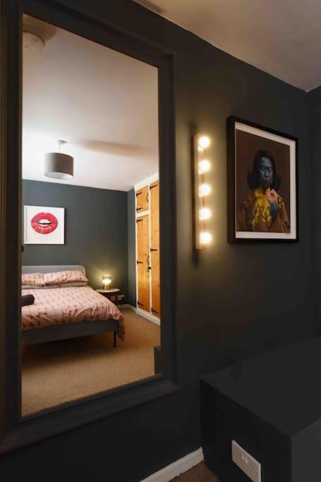 Chester/Handbridge sleeps 9 + Netflix