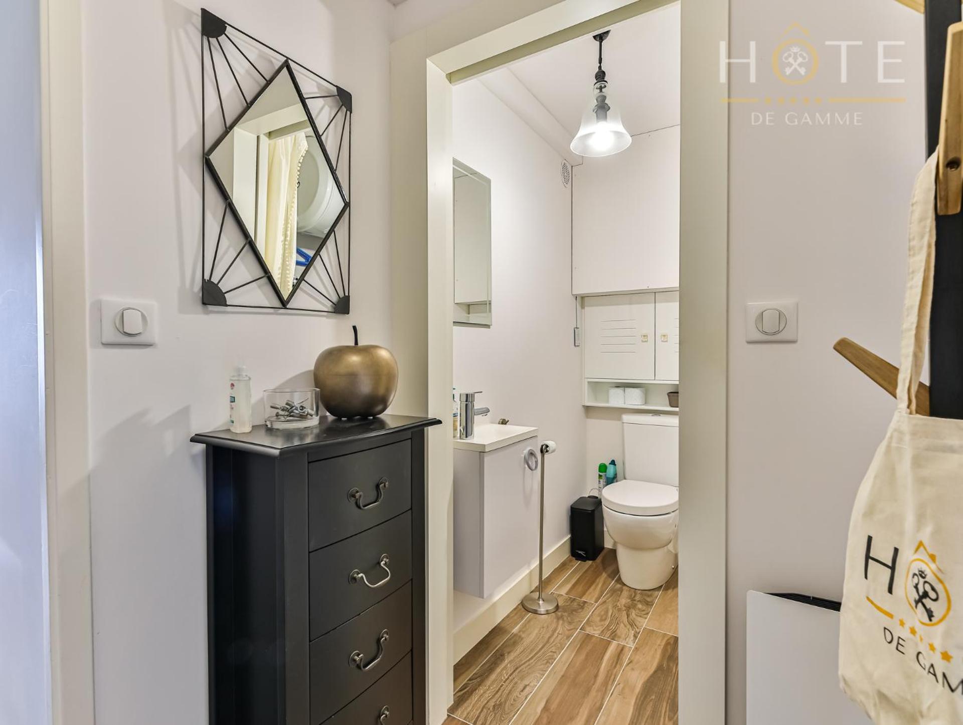 Duplex 4 étoiles, vue mer et port de plaisance