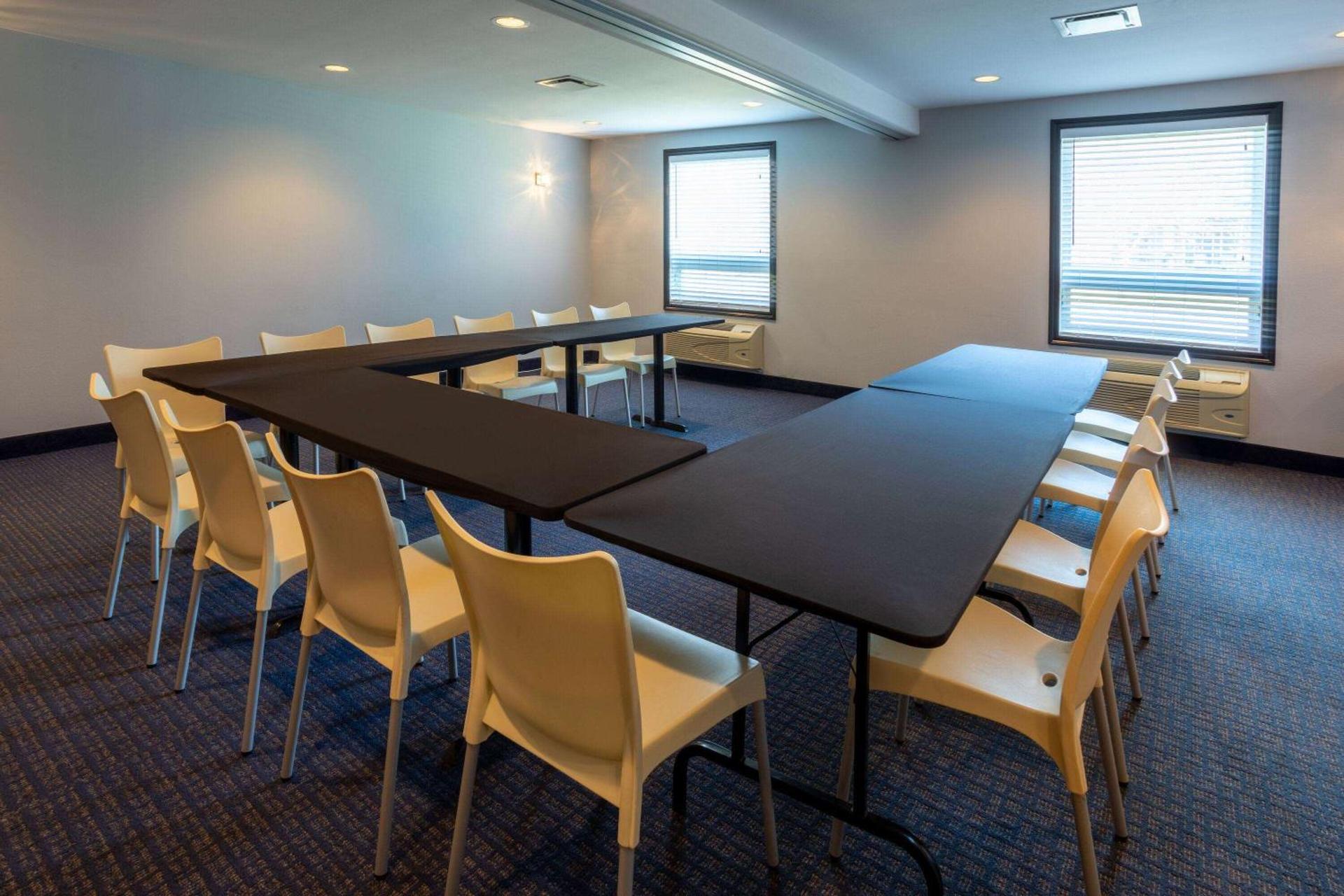 Meeting/conference room