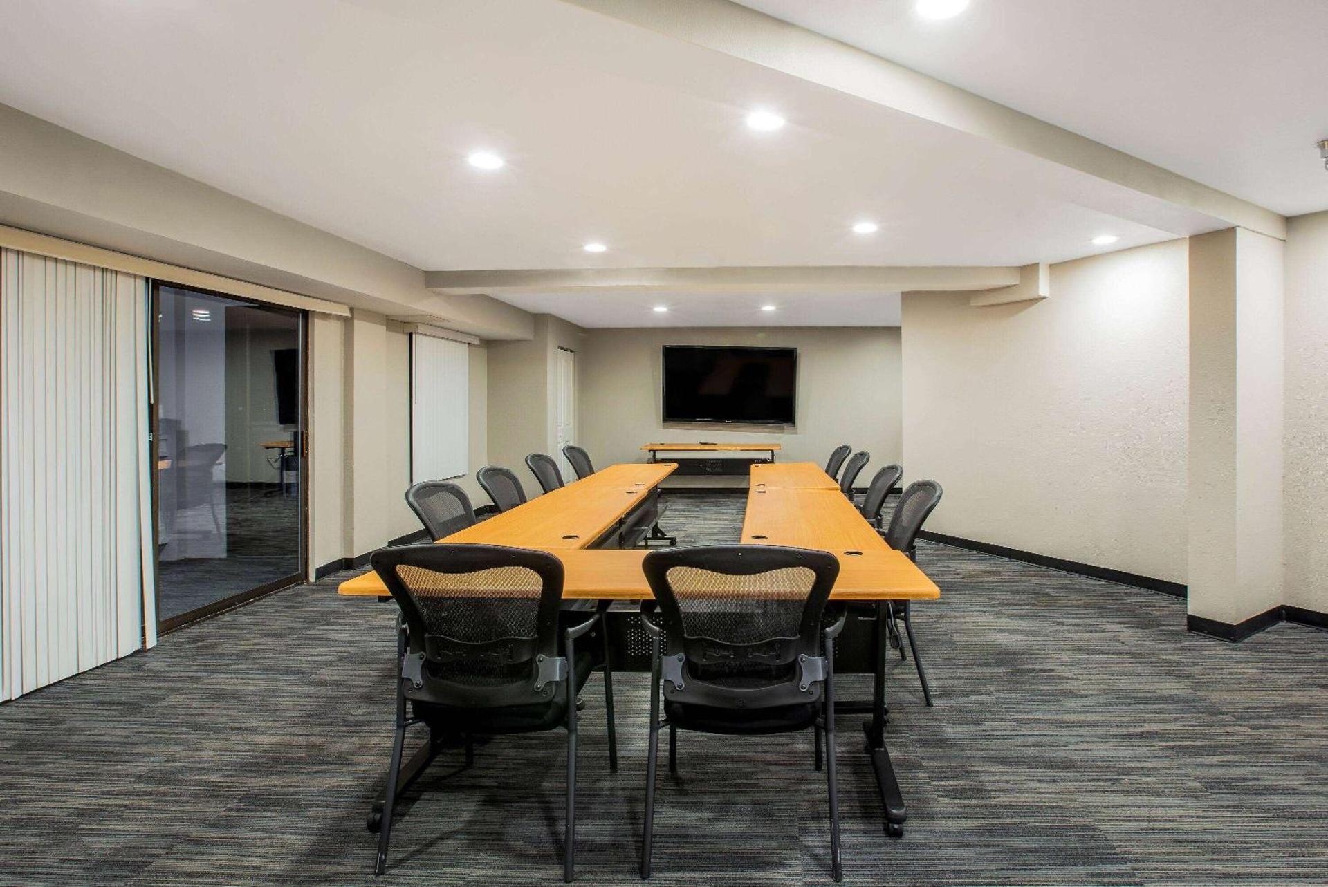 Meeting/conference room