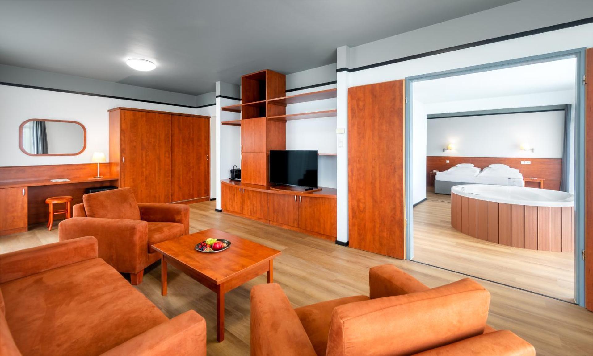 Photo of the whole room