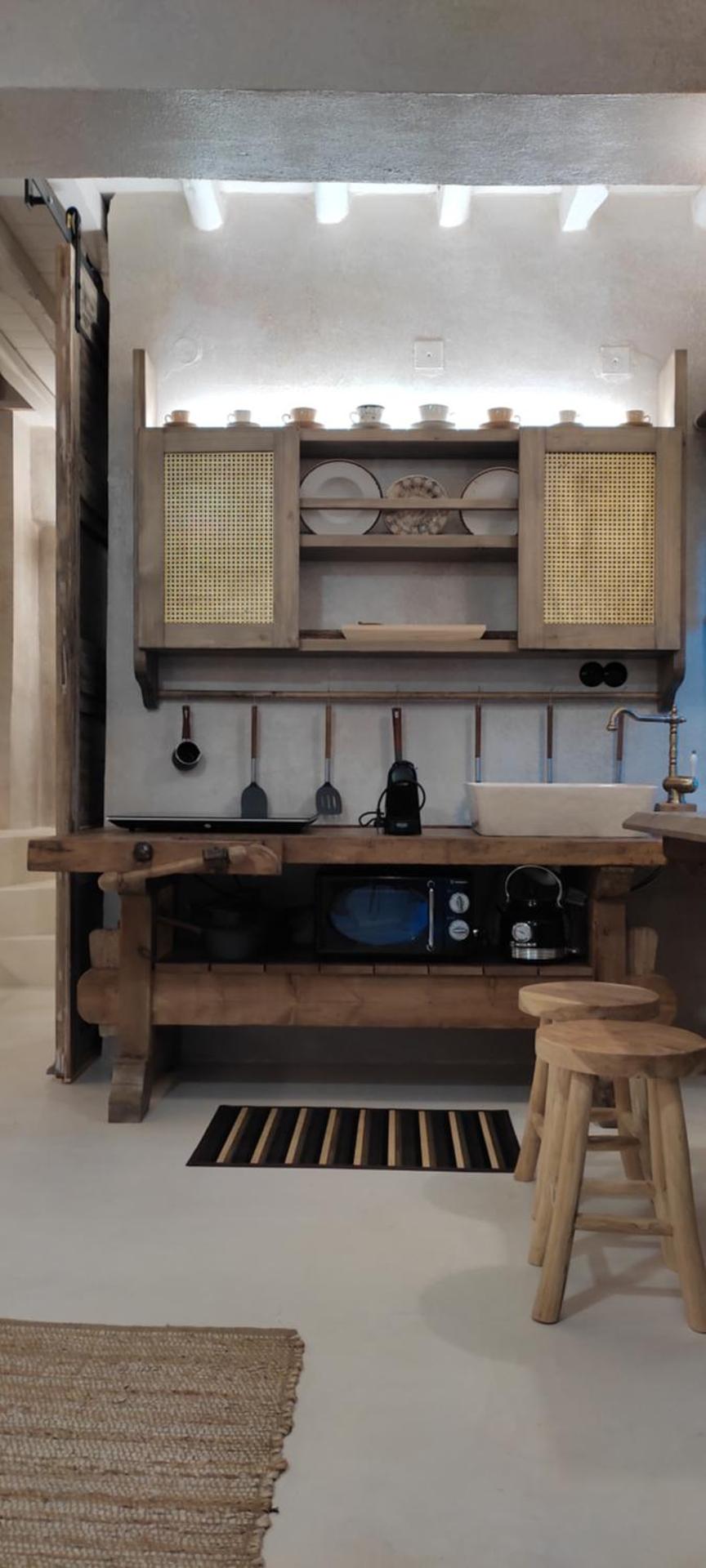 ClockWise Earthy Vibe House in Apano Chora