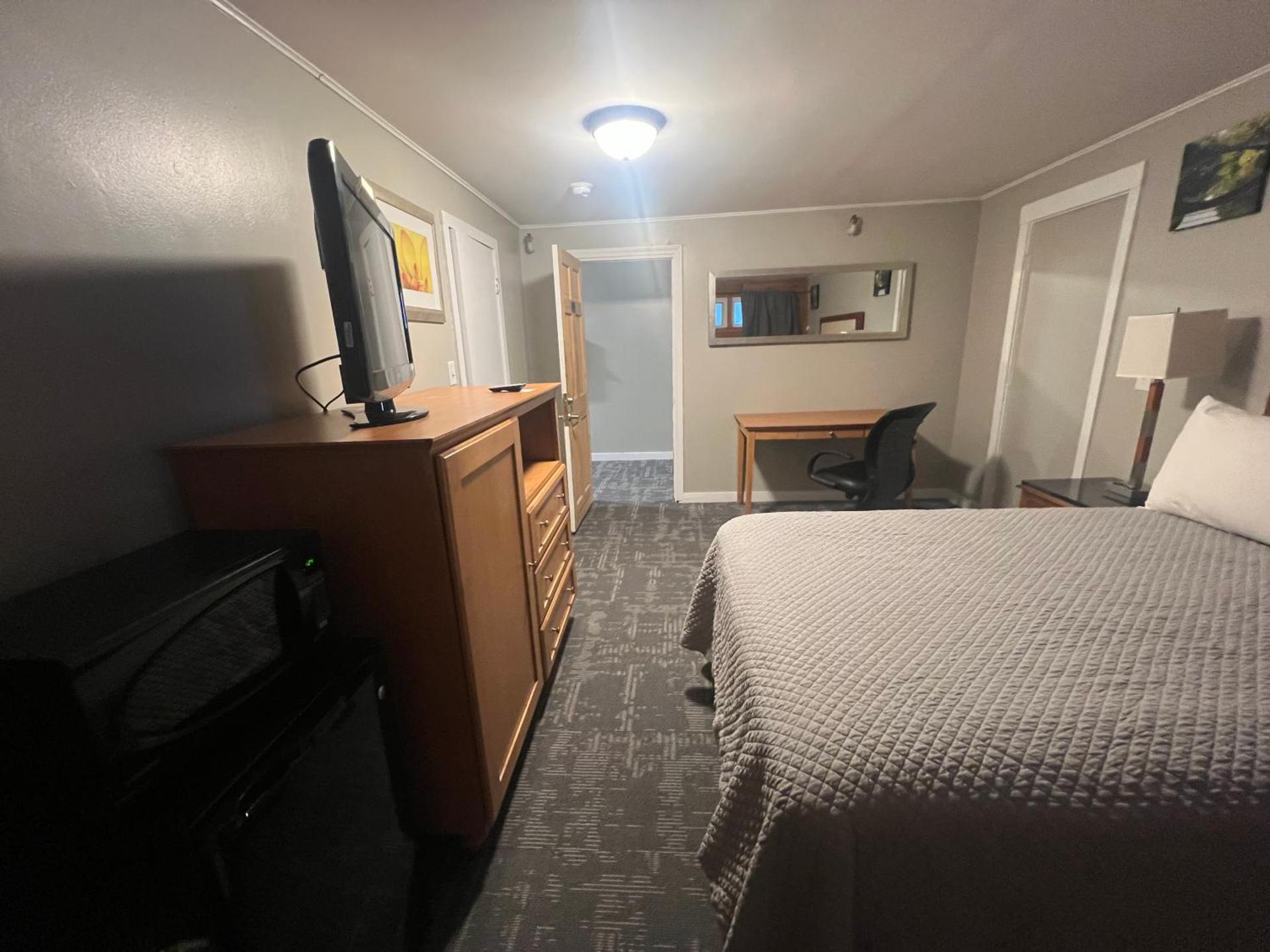 Vacationland Inn & Suites