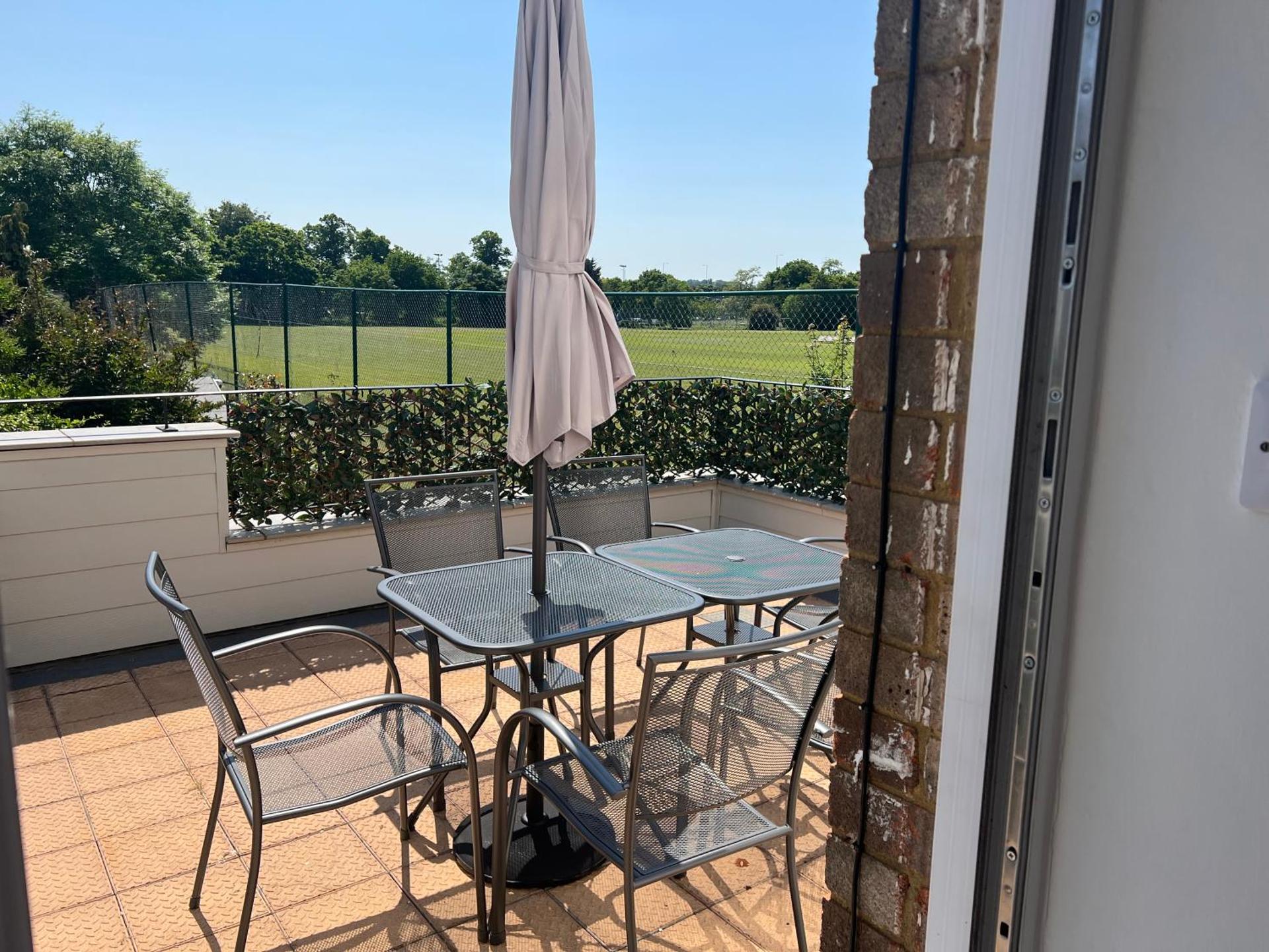 Charming 3Bed 3Bath Home in Windsor with parking!