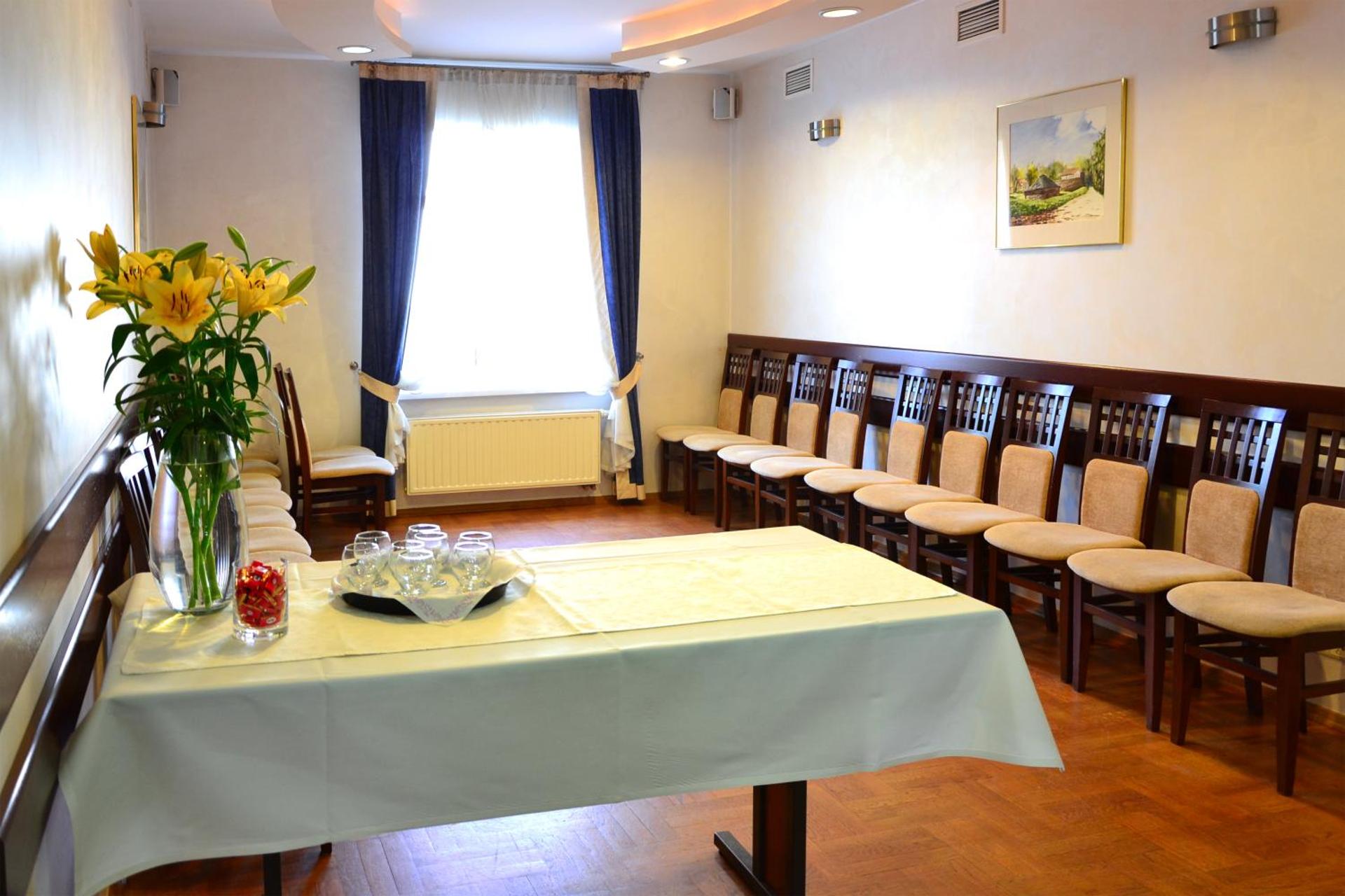 Meeting/conference room