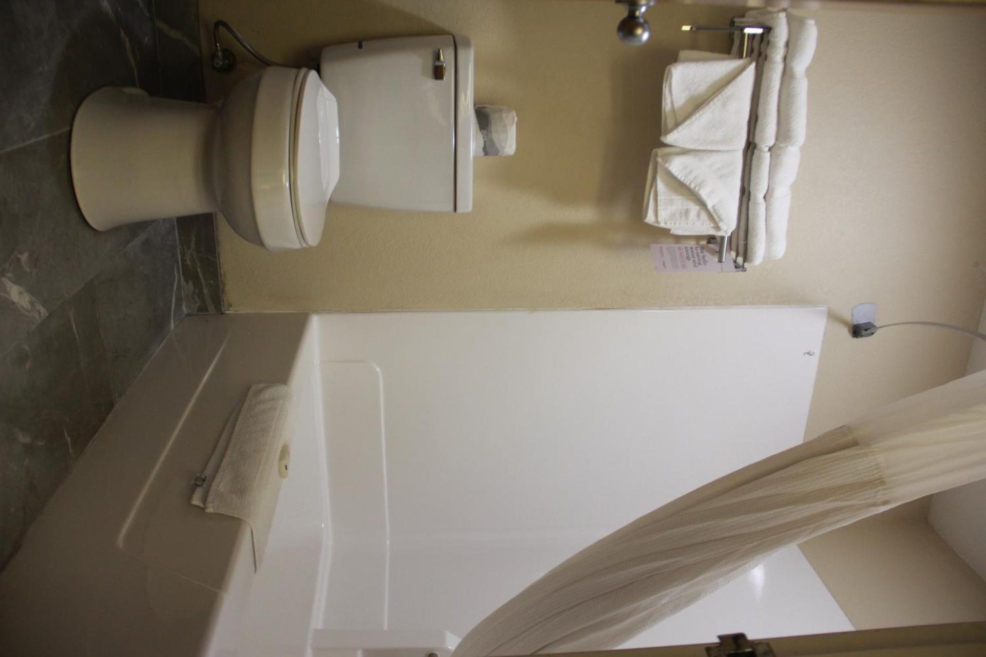 King Room - Non-Smoking