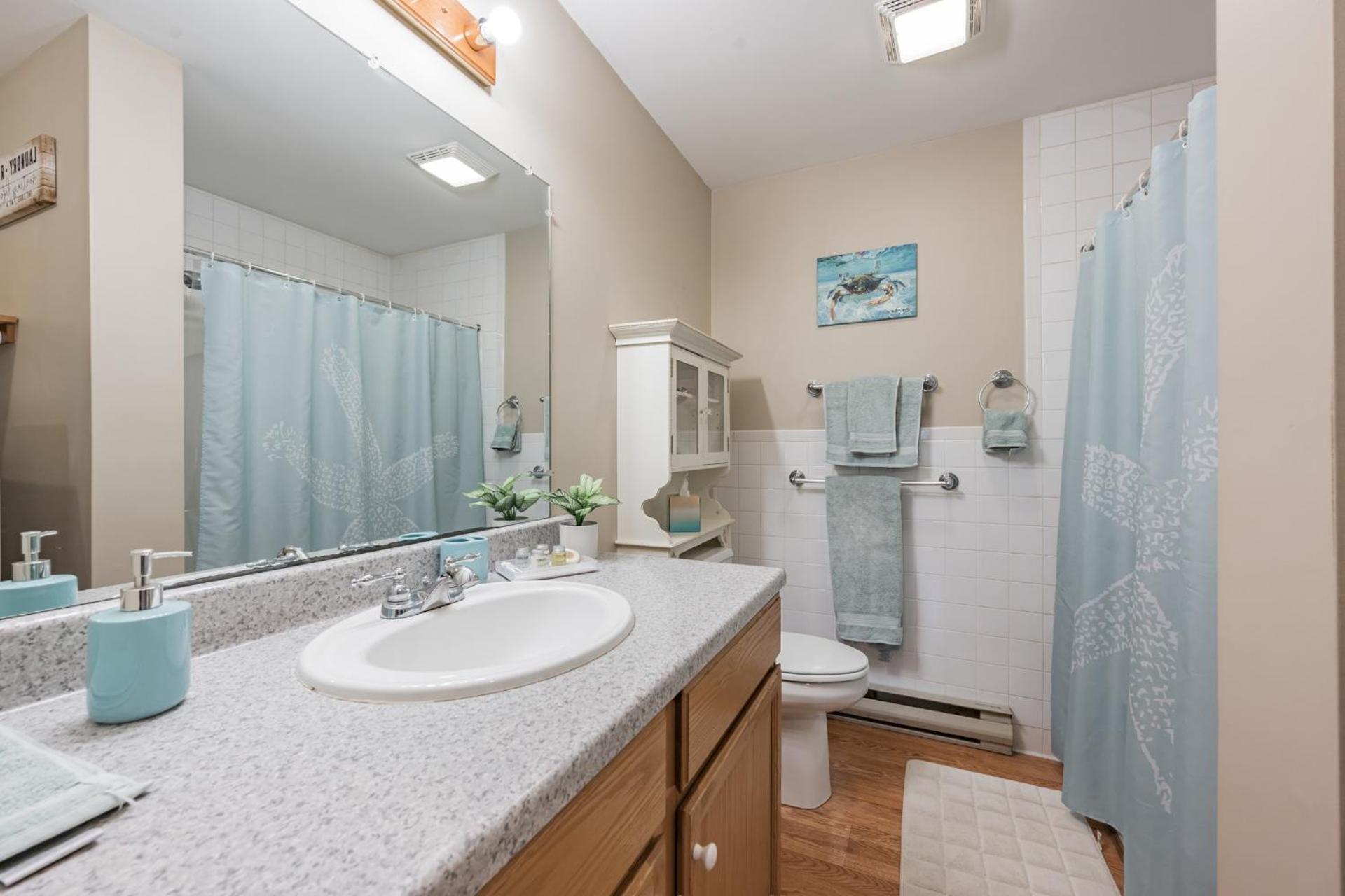 Cozy Bungalow Just Minutes from Mystic, Westerly Beaches, Boating and Casinos! bungalow