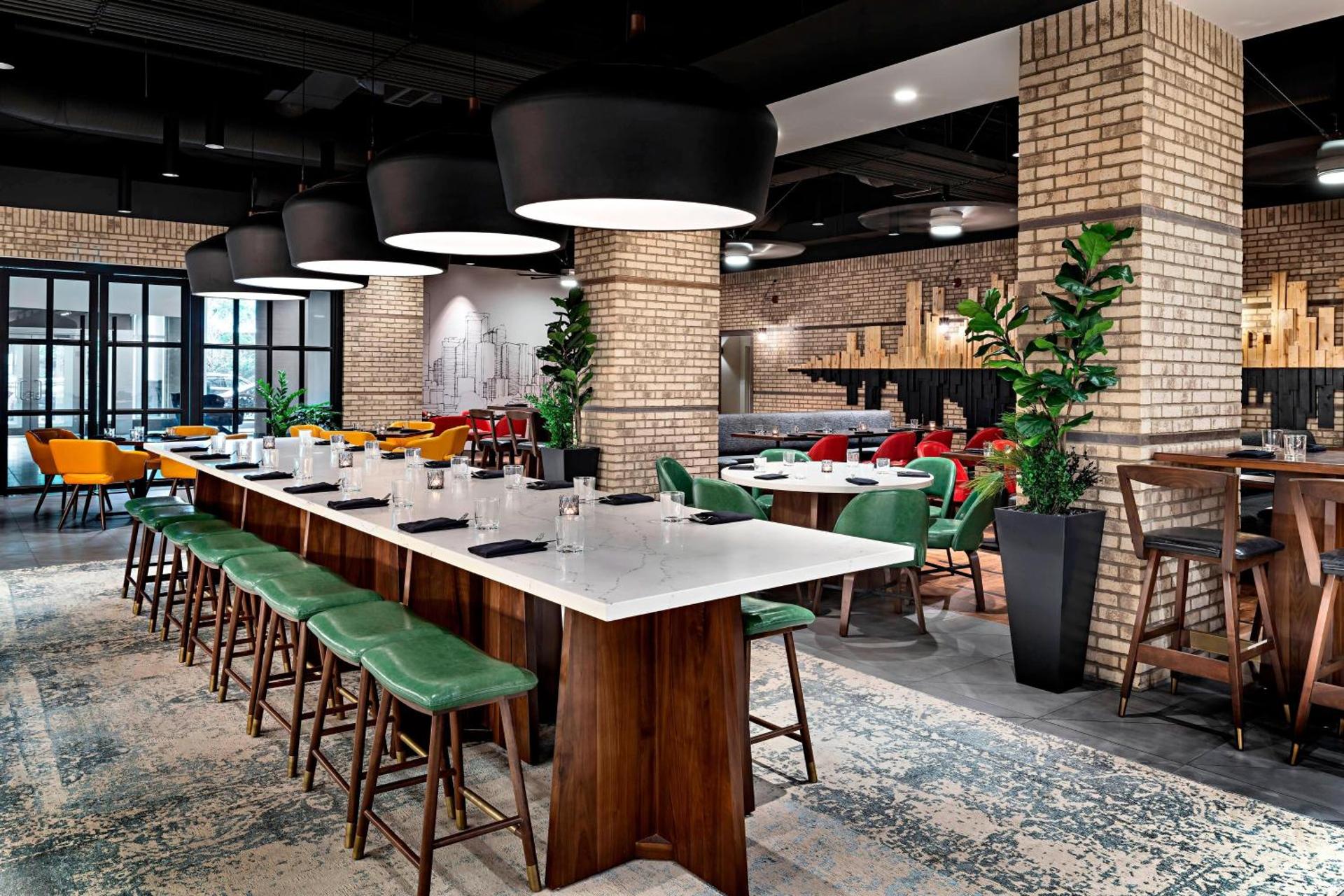 Restaurant/places to eat