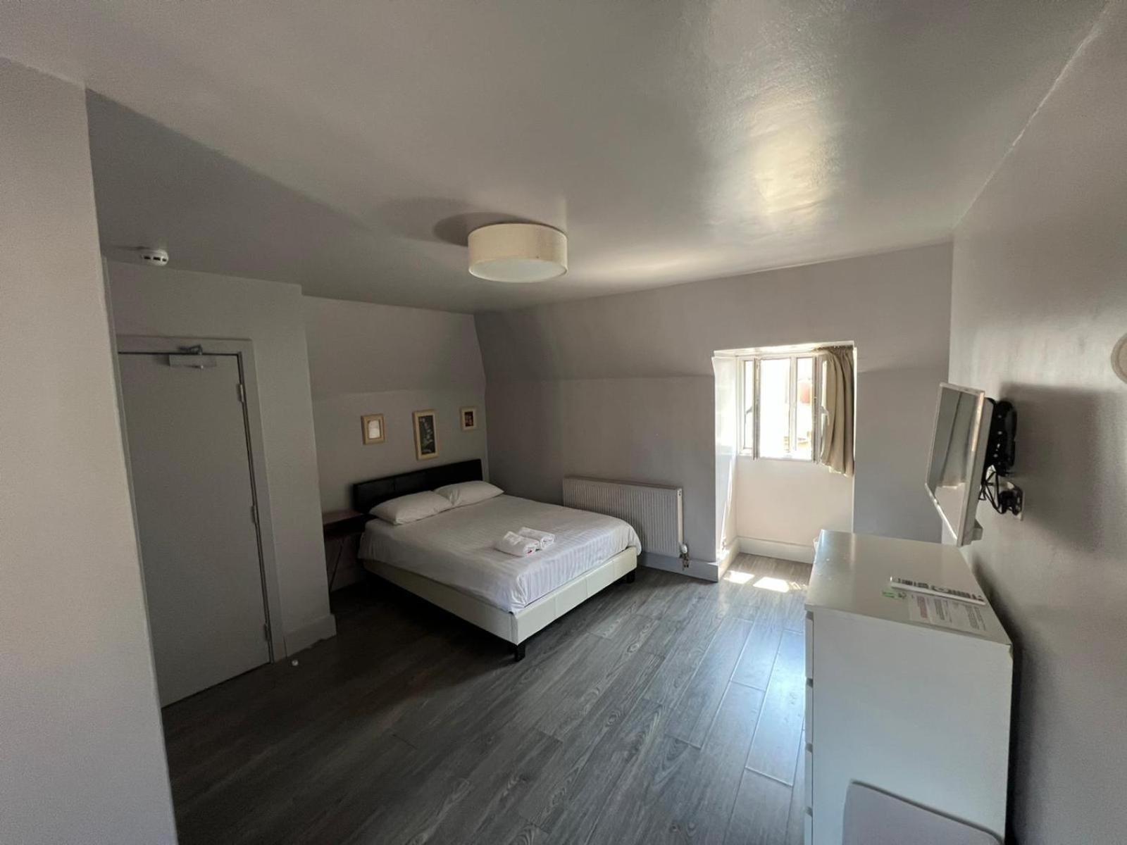 Petticoat Accommodations