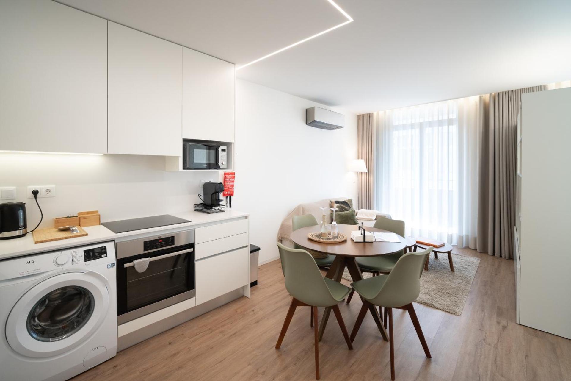 Kitchen or kitchenette