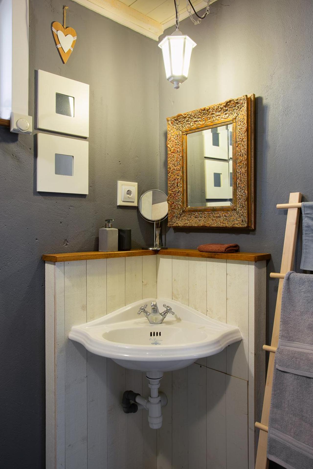 Apartment with Garden View