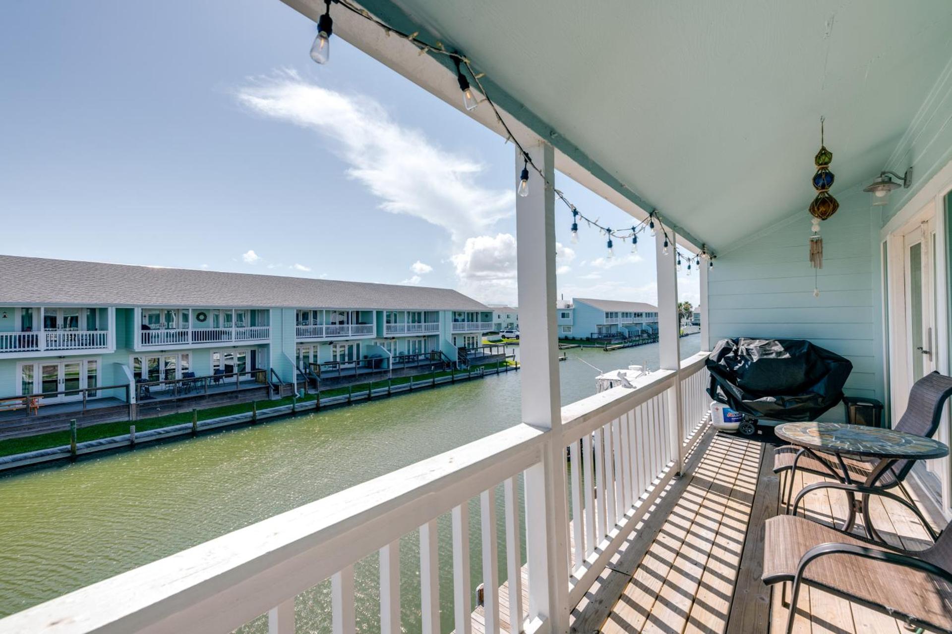Waterfront Key Allegro Condo with Balcony and Pool