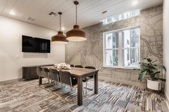 Meeting/conference room