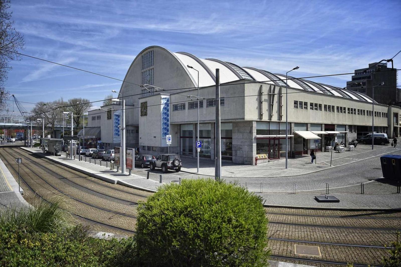 Supermarket/grocery shop